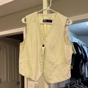 Zara Beige Buttoned Vest